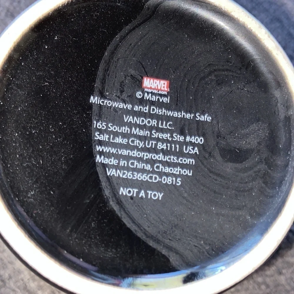 Marvel Extreme Deadpool 12 oz. Ceramic Mug  Microwave & Dishwasher Safe T8